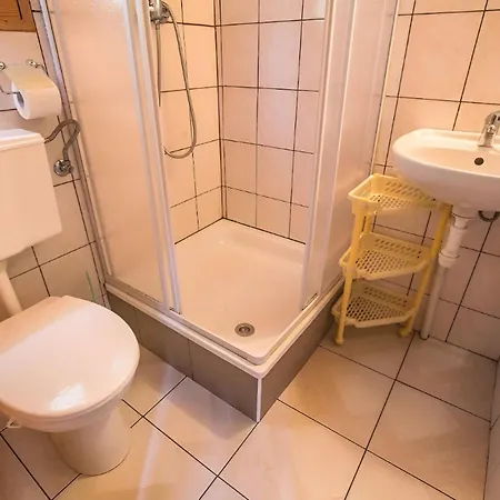 Lesniczowka Ośrodek wypoczynkowy *